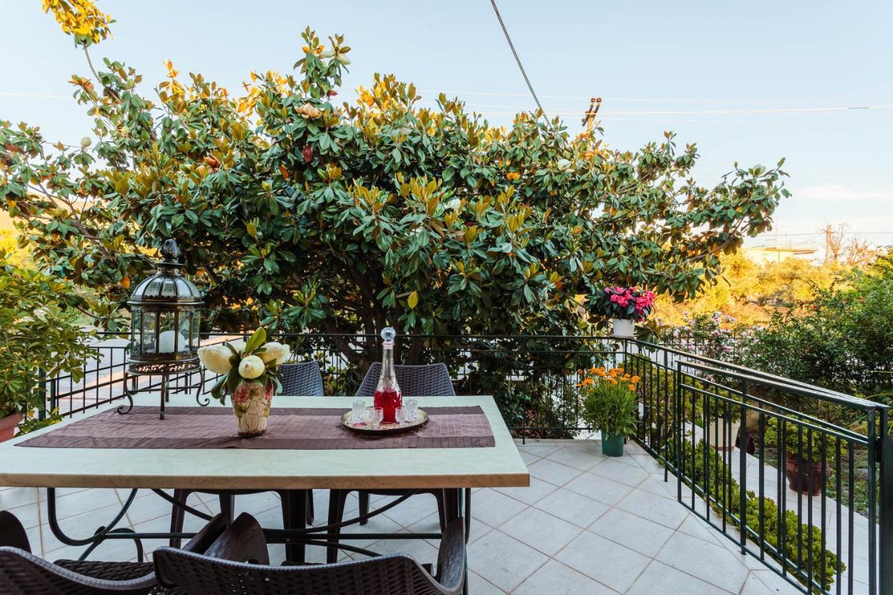 Stylish Seaside Home - Fully Equipped, Big Terrace Kalamata Exterior photo