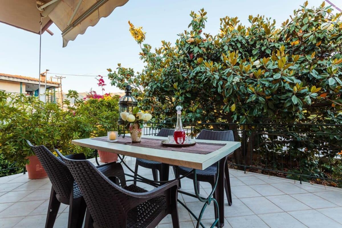 Stylish Seaside Home - Fully Equipped, Big Terrace Kalamata Exterior photo